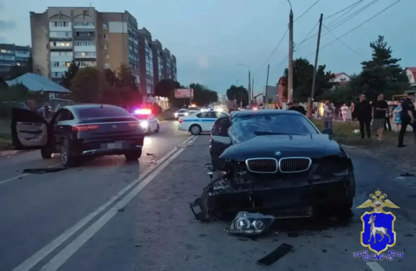 Есть пострадавшие: в Самаре 18 августа BMW столкнулся с двумя машинами