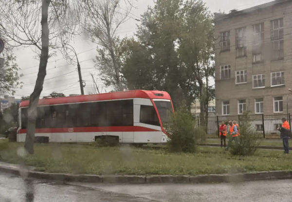 В утренние часы пик 31 июля в Самаре встали трамваи на улице Антонова-Овсеенко