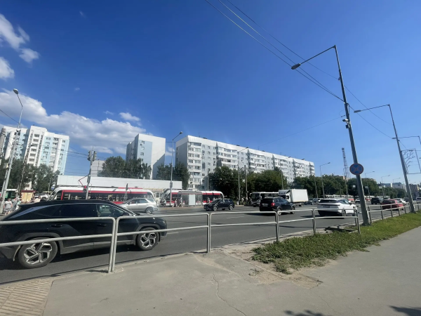 В Самаре днем 8 июля встали трамваи на улице Ново-Садовой